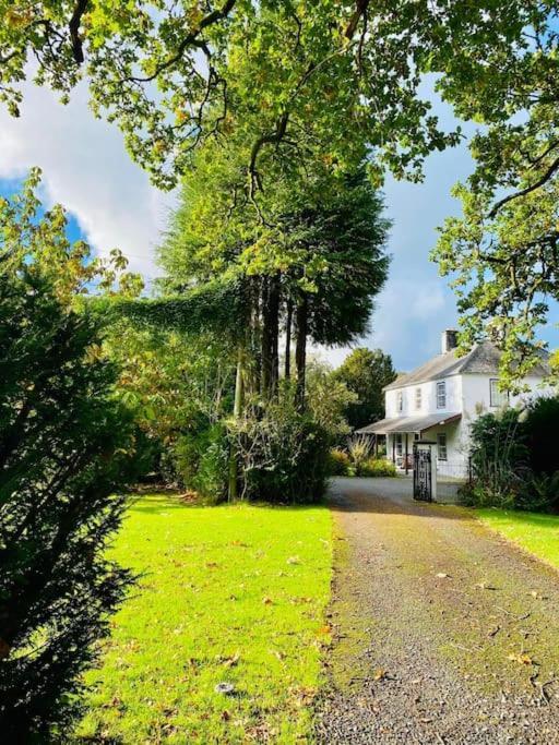 Aberhiriath Hall - The Old Georgian Manor House By The River Dyfi Cemmaes Exterior foto