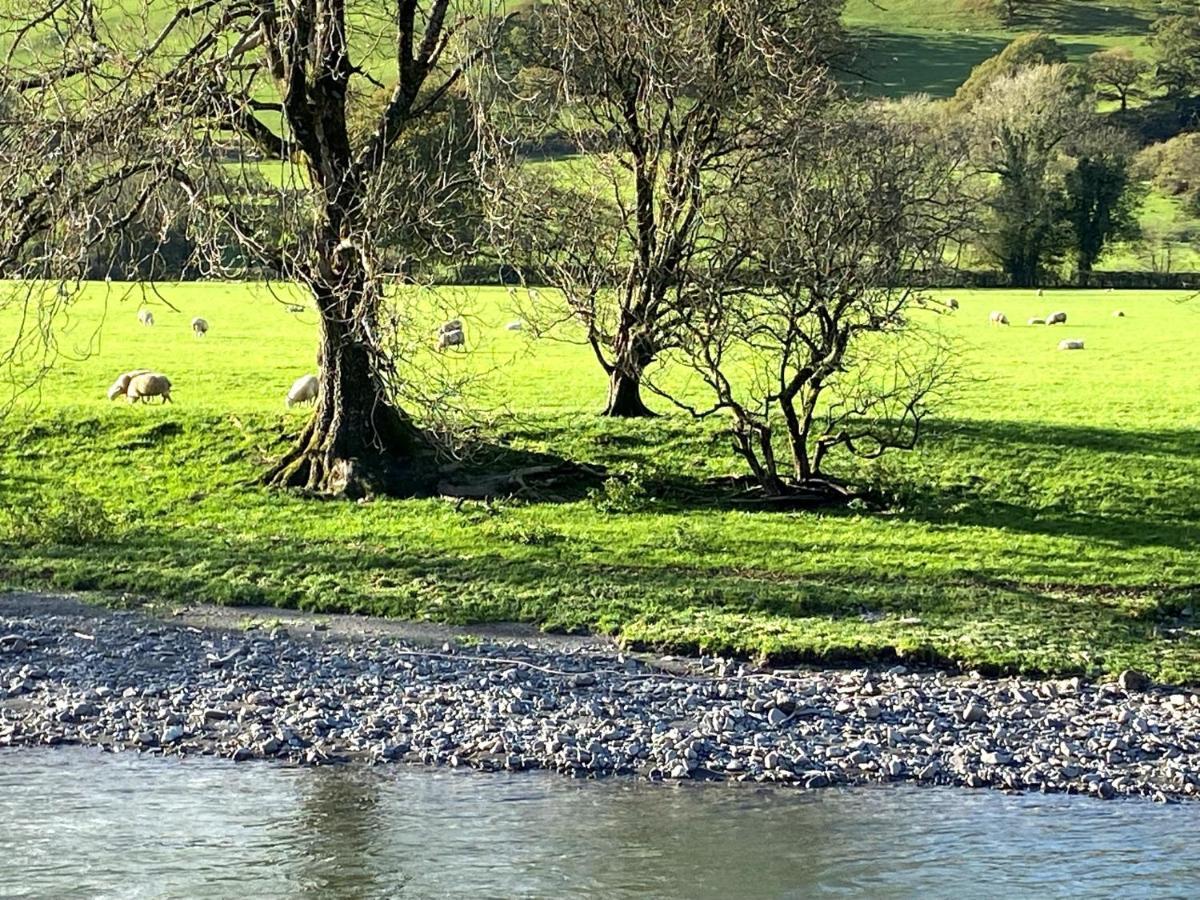 Aberhiriath Hall - The Old Georgian Manor House By The River Dyfi Cemmaes Exterior foto